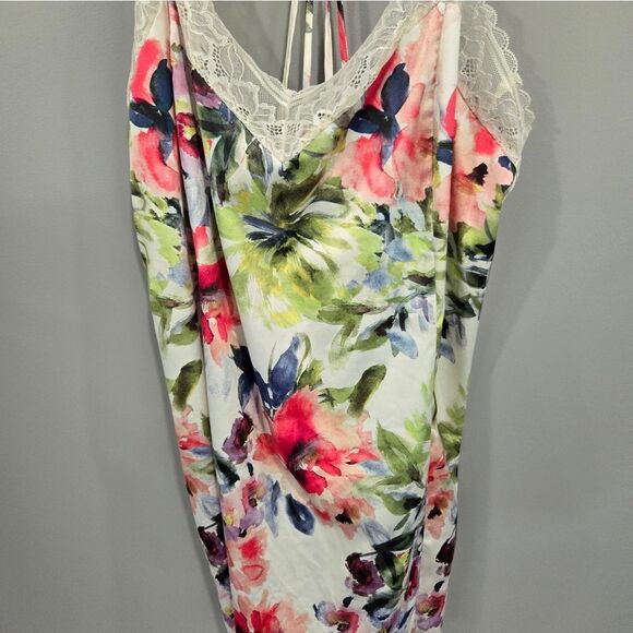 🐢 Cacique floral nightgown Size 22/24 - Picture 2 of 10